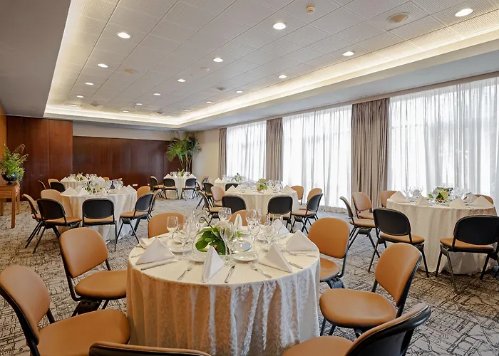 Terceira Mar 4* アングラ・ド・エロイーズモ